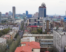 Російські зайди у Донецьку скуповують нерухомість: хто переїздить до окупованого міста
