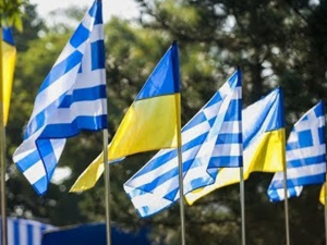 Відвоювати свободу та культуру: як греки Приазов’я зберігають традиції та нищать окупантів